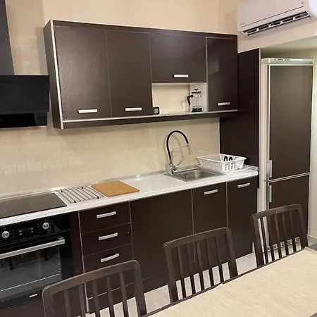 Stone 2 * Tessalónica