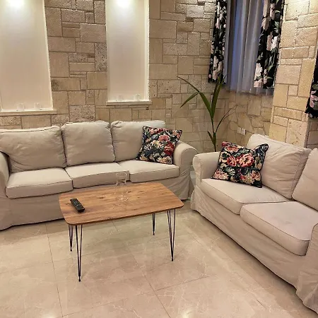 Appartement Stone 2 *