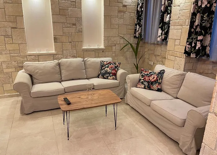 Apartment Stone 2 *
